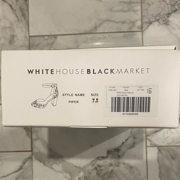Luxe White House Black Market Piper Black Velvet and floral embroidered pumps πΉ - Picture 12 of 16